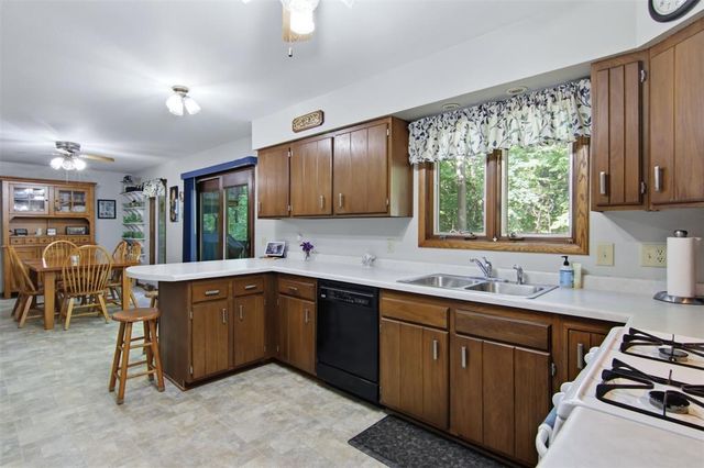W2610 Rim Rock Road, Eau Claire, WI 54701