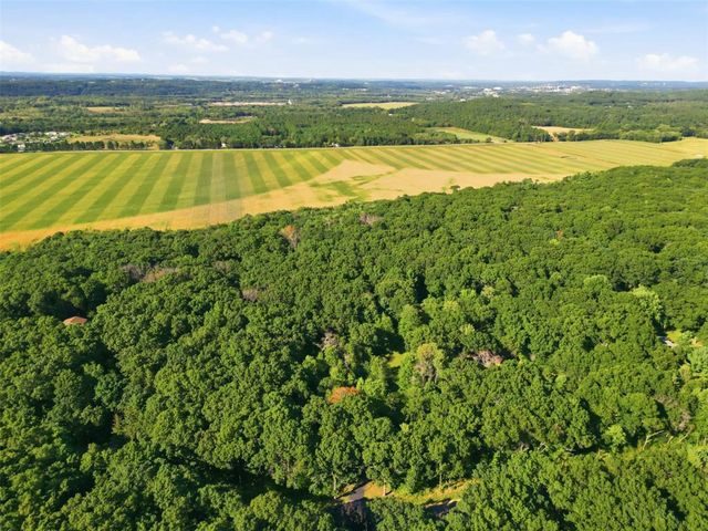 W2610 Rim Rock Road, Eau Claire, WI 54701