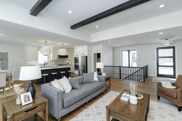 2665 Timber Oaks Road SW, Rochester, MN 55902