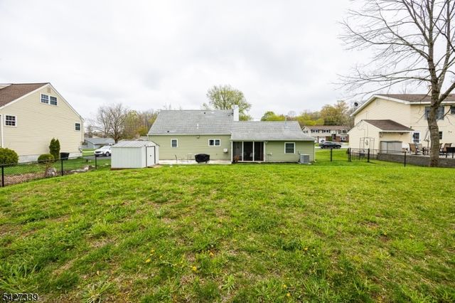 30 Signal Hill Trl, Sparta Twp., NJ 07871