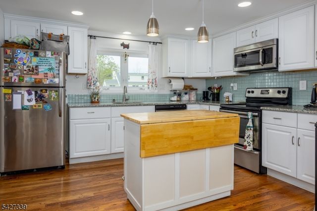 30 Signal Hill Trl, Sparta Twp., NJ 07871