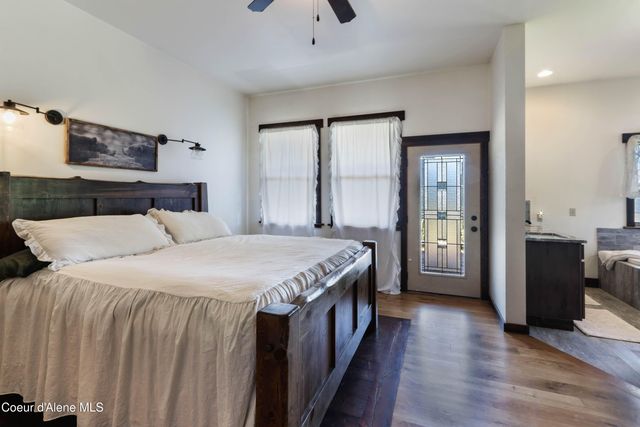 1010 Mc Quade Gulch Dr, Clark Fork, ID 83811