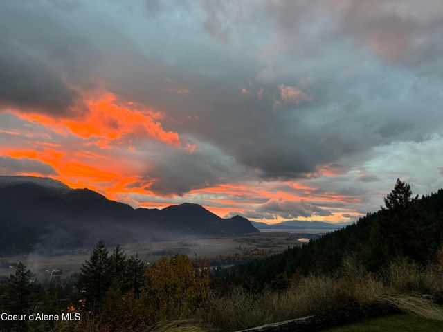 1010 Mc Quade Gulch Dr, Clark Fork, ID 83811