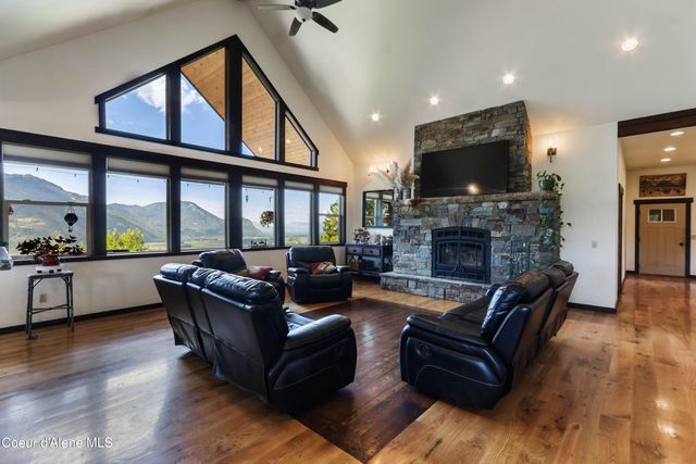 1010 Mc Quade Gulch Dr, Clark Fork, ID 83811