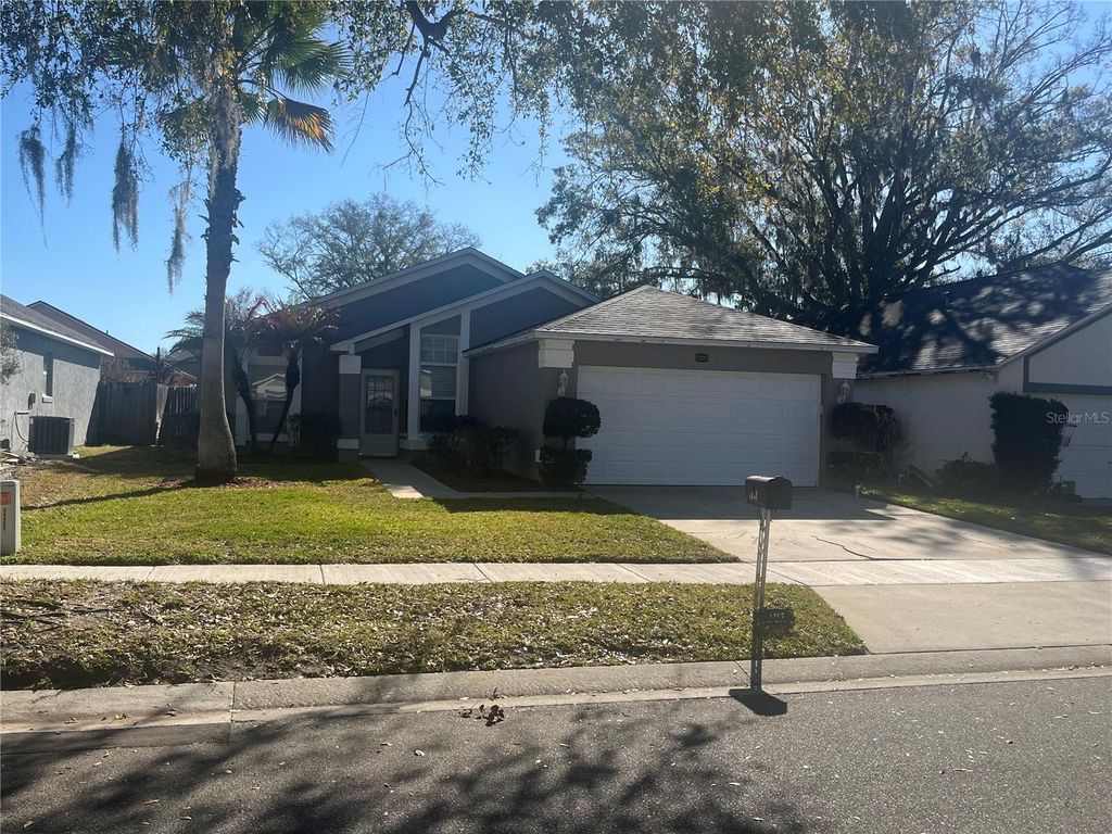 1207 LAKE BLUE CIRCLE, Apopka, FL 32703