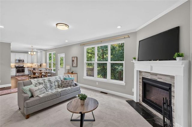 102 S Fortune Way, Dallas, GA 30157