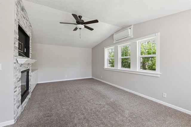 5809 NW 92nd Court, Johnston, IA 50131