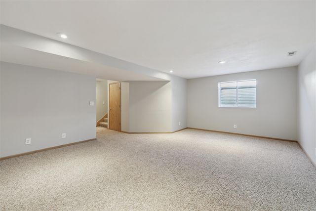 5809 NW 92nd Court, Johnston, IA 50131