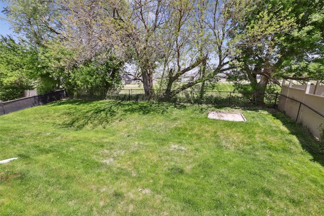 5809 NW 92nd Court, Johnston, IA 50131