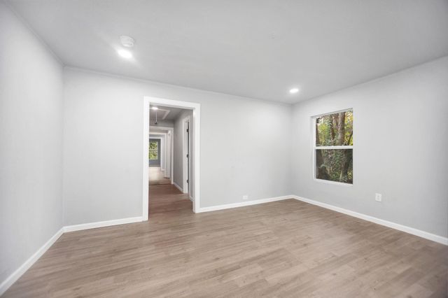 811 Ogden Street 813, Jasper, TX 75951