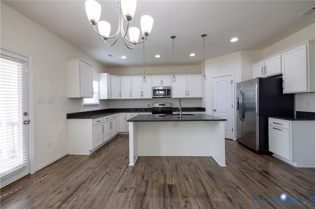 8995 Ringview Dr, Mechanicsville, VA 23116