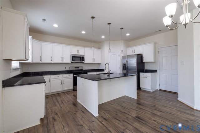 8995 Ringview Dr, Mechanicsville, VA 23116