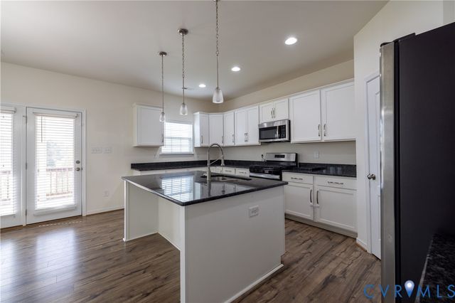 8995 Ringview Dr, Mechanicsville, VA 23116