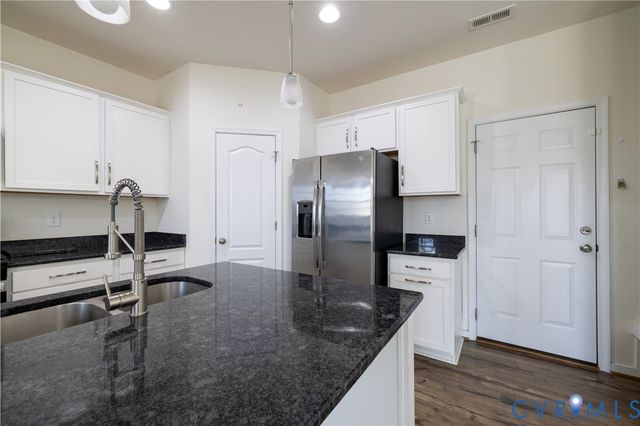 8995 Ringview Dr, Mechanicsville, VA 23116