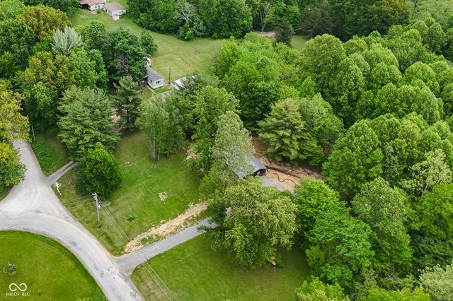4843 Cunot Cataract Road, Poland, IN 47868