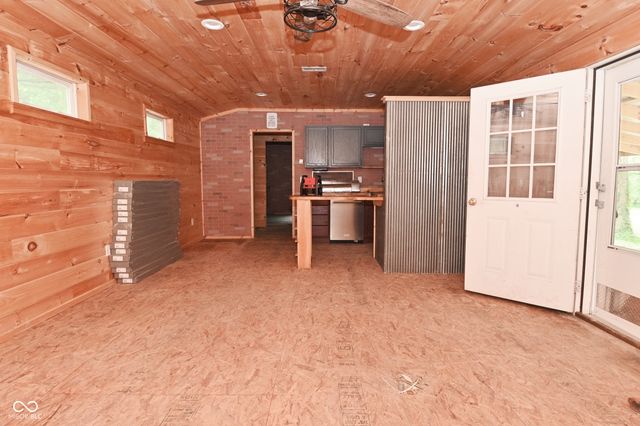 4843 Cunot Cataract Road, Poland, IN 47868