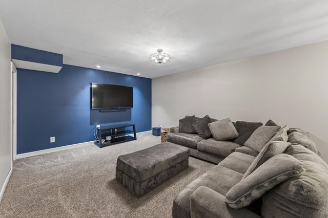 6102 146th Avenue NW, Ramsey, MN 55303