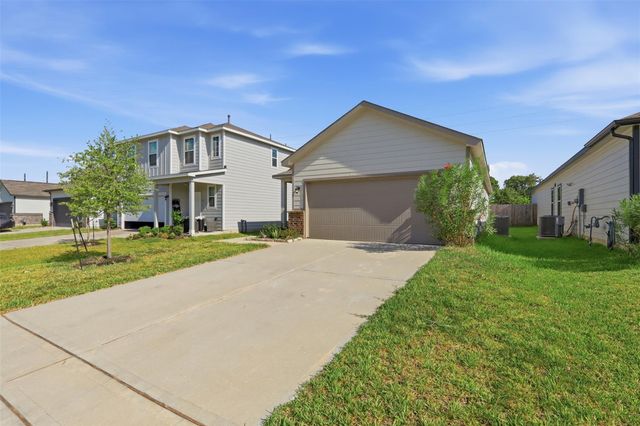 331 Century Farm Drive, Crosby, TX 77532