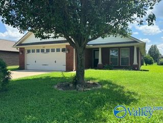4808 Carrington Boulevard, Owens Cross Roads, AL 35763