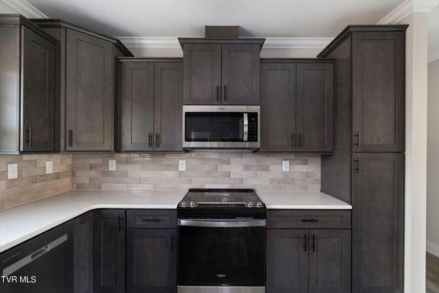 314 Old White Top Road, Bluff City, TN 37618