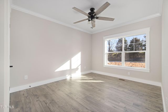 314 Old White Top Road, Bluff City, TN 37618