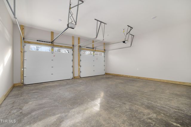 314 Old White Top Road, Bluff City, TN 37618