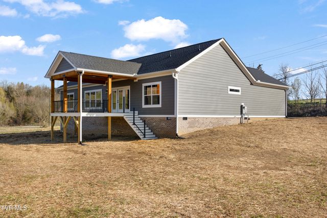 314 Old White Top Road, Bluff City, TN 37618