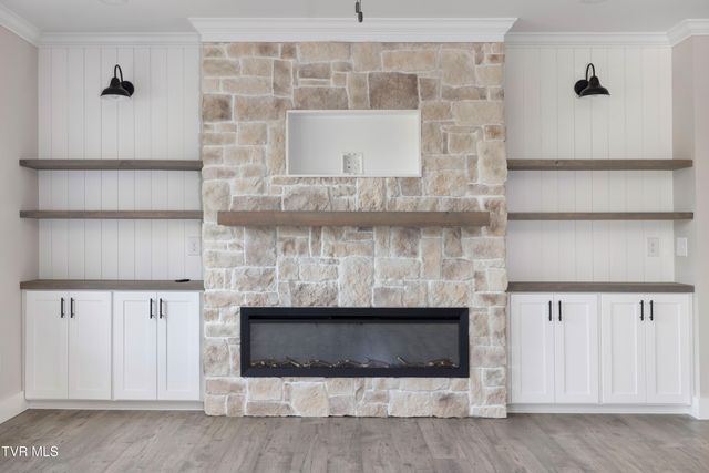 314 Old White Top Road, Bluff City, TN 37618