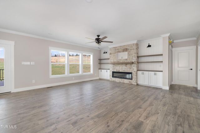 314 Old White Top Road, Bluff City, TN 37618