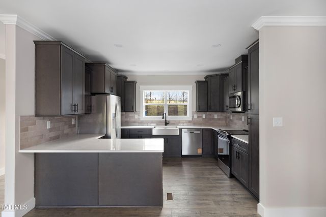 314 Old White Top Road, Bluff City, TN 37618