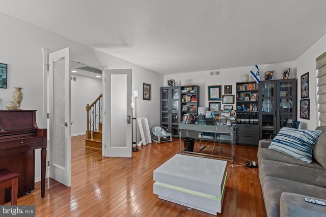 3 EASTWOOD CT, Voorhees, NJ 08043