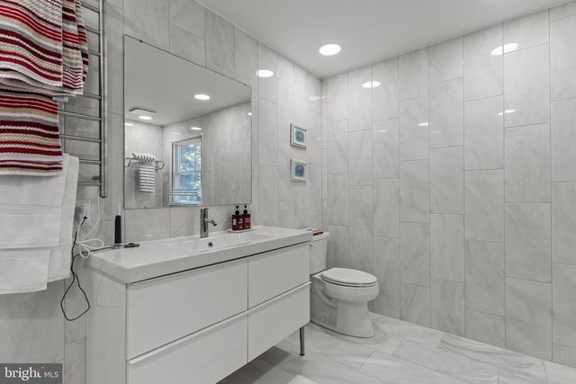 3 EASTWOOD CT, Voorhees, NJ 08043