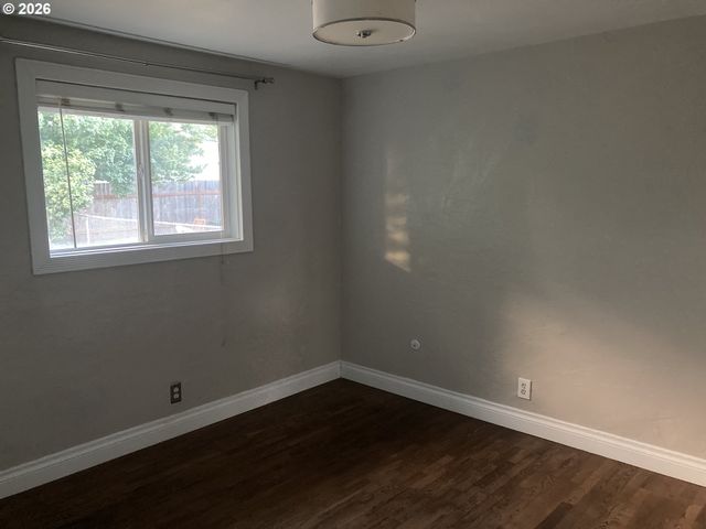 3960 VIRGINIA Ave, Springfield, OR 97478