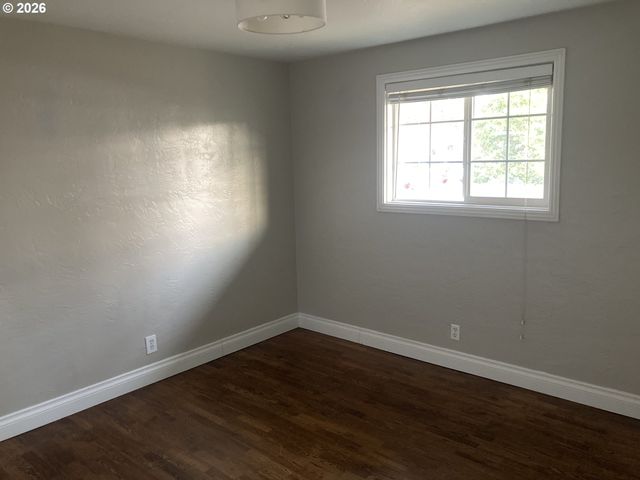 3960 VIRGINIA Ave, Springfield, OR 97478