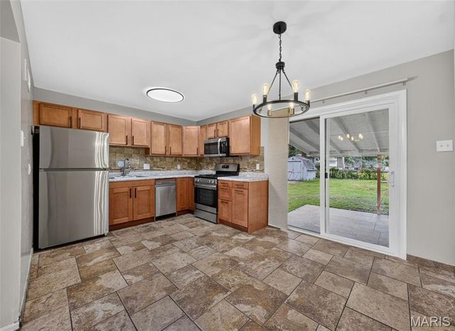 277 Dashwood Drive, Ferguson, MO 63135