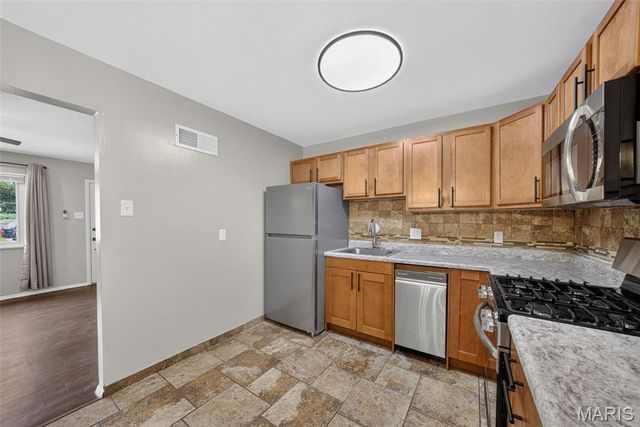 277 Dashwood Drive, Ferguson, MO 63135