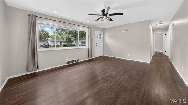 277 Dashwood Drive, Ferguson, MO 63135