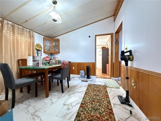 455 Chestnut Drive, Lockport Town, NY 14094