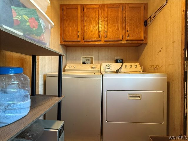 455 Chestnut Drive, Lockport Town, NY 14094