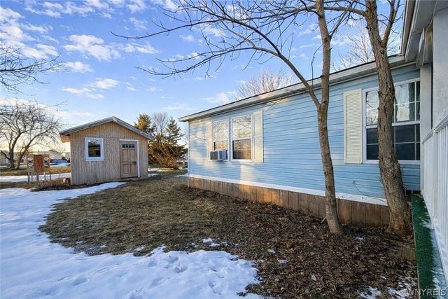 455 Chestnut Drive, Lockport Town, NY 14094