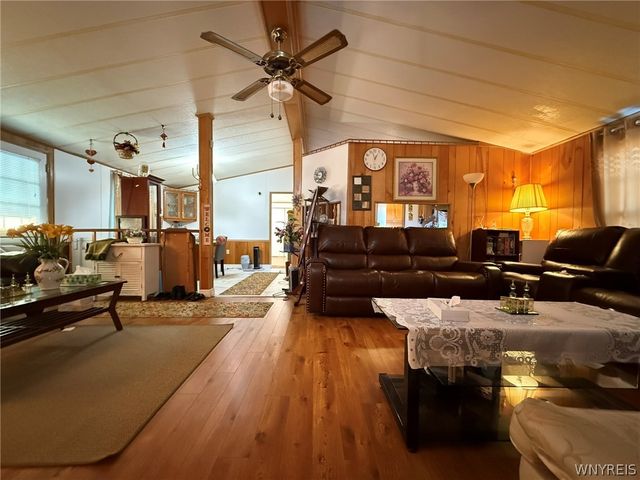 455 Chestnut Drive, Lockport Town, NY 14094