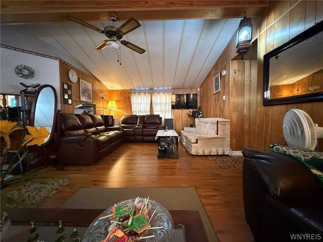 455 Chestnut Drive, Lockport Town, NY 14094