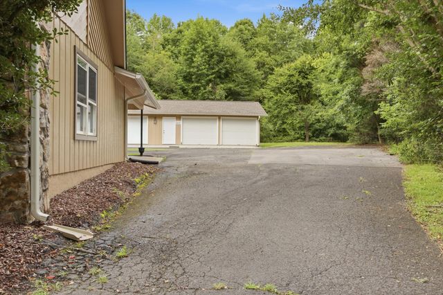 223 Forrestway Drive, Lafayette, GA 30728
