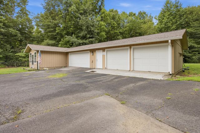 223 Forrestway Drive, Lafayette, GA 30728
