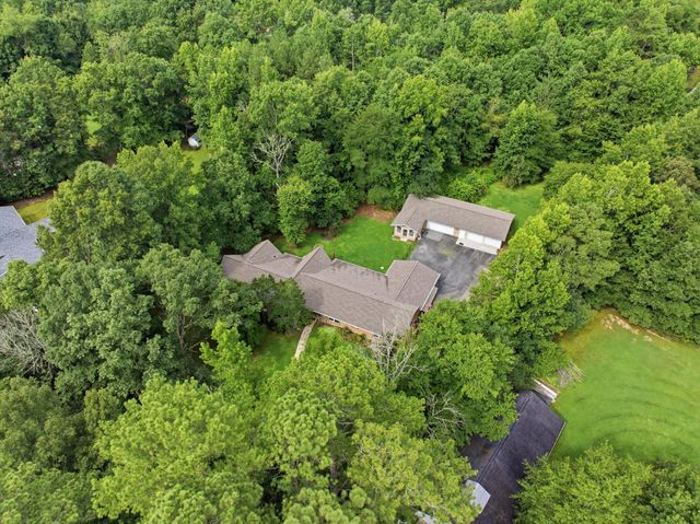 223 Forrestway Drive, Lafayette, GA 30728