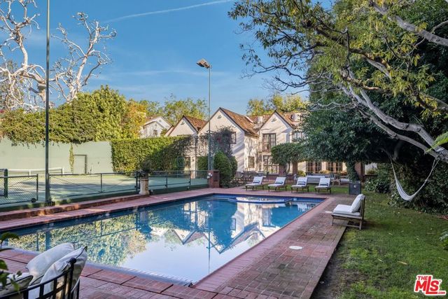 717 N Alpine Drive, Beverly Hills, CA 90210