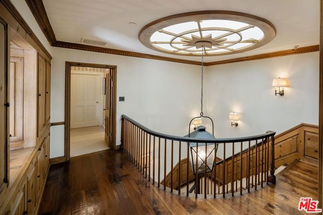 717 N Alpine Drive, Beverly Hills, CA 90210