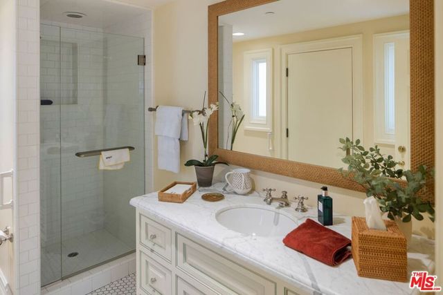 717 N Alpine Drive, Beverly Hills, CA 90210