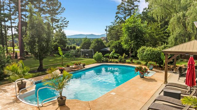 704 Tinsberry Lane, Inman, SC 29349