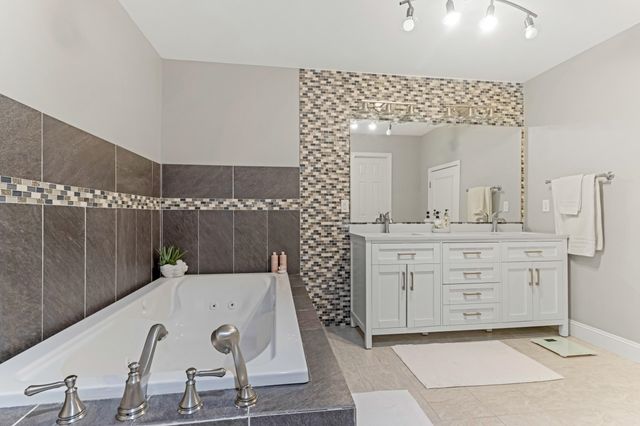 704 Tinsberry Lane, Inman, SC 29349